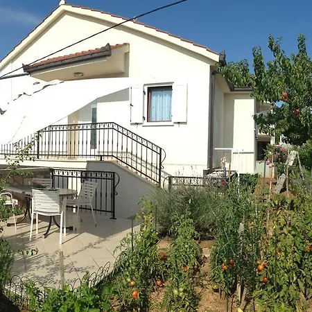 Ivankovic Apartment *