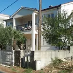 Ivankovic 公寓 特罗吉尔